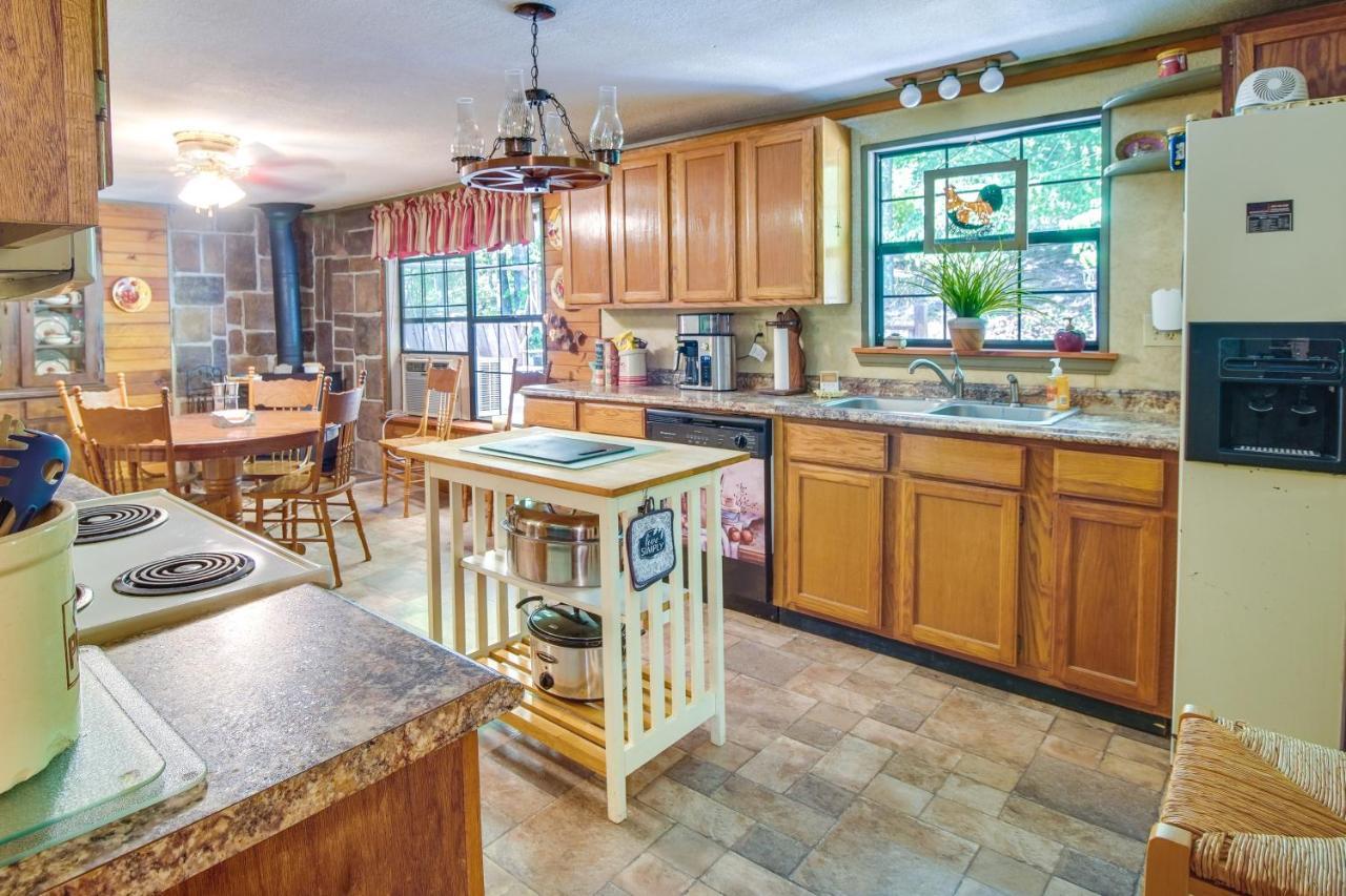 Pet-Friendly Elkins Vacation Rental With Decks! Exteriör bild