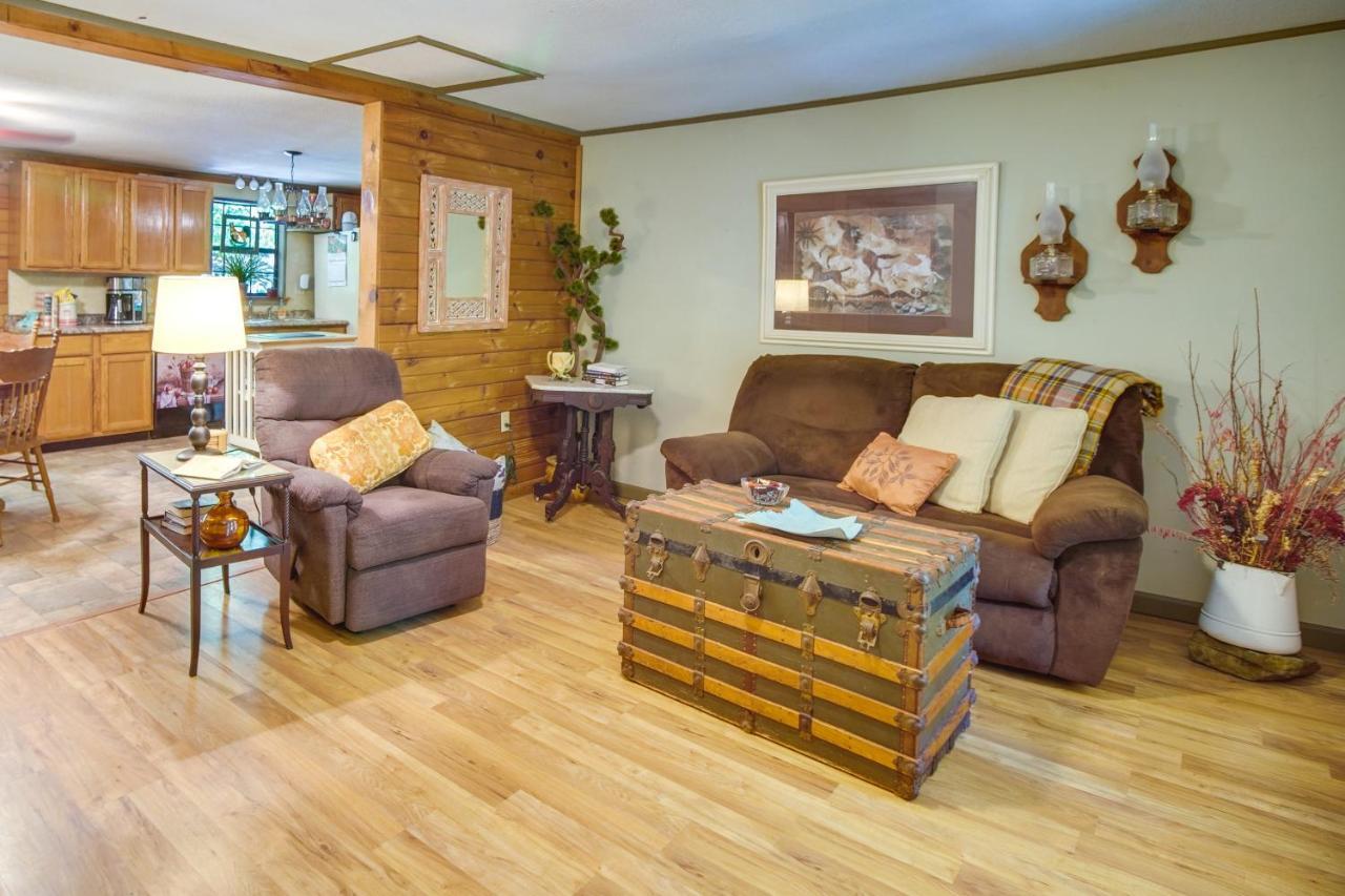 Pet-Friendly Elkins Vacation Rental With Decks! Exteriör bild