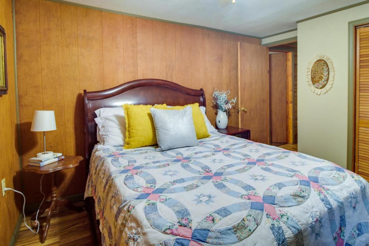 Pet-Friendly Elkins Vacation Rental With Decks! Exteriör bild